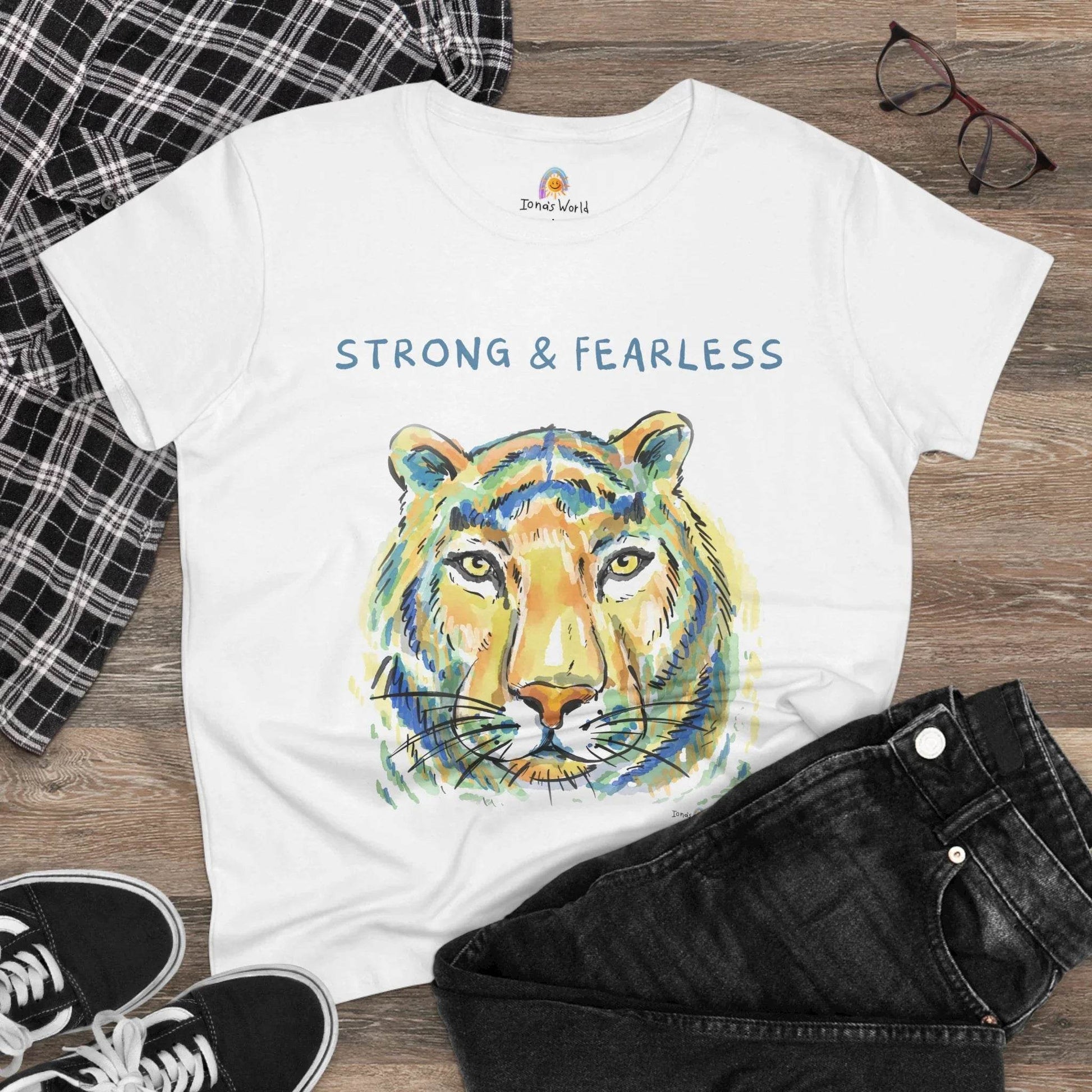 STRONG & FEARLESS - WOMEN'S SHIRT - Iona's World