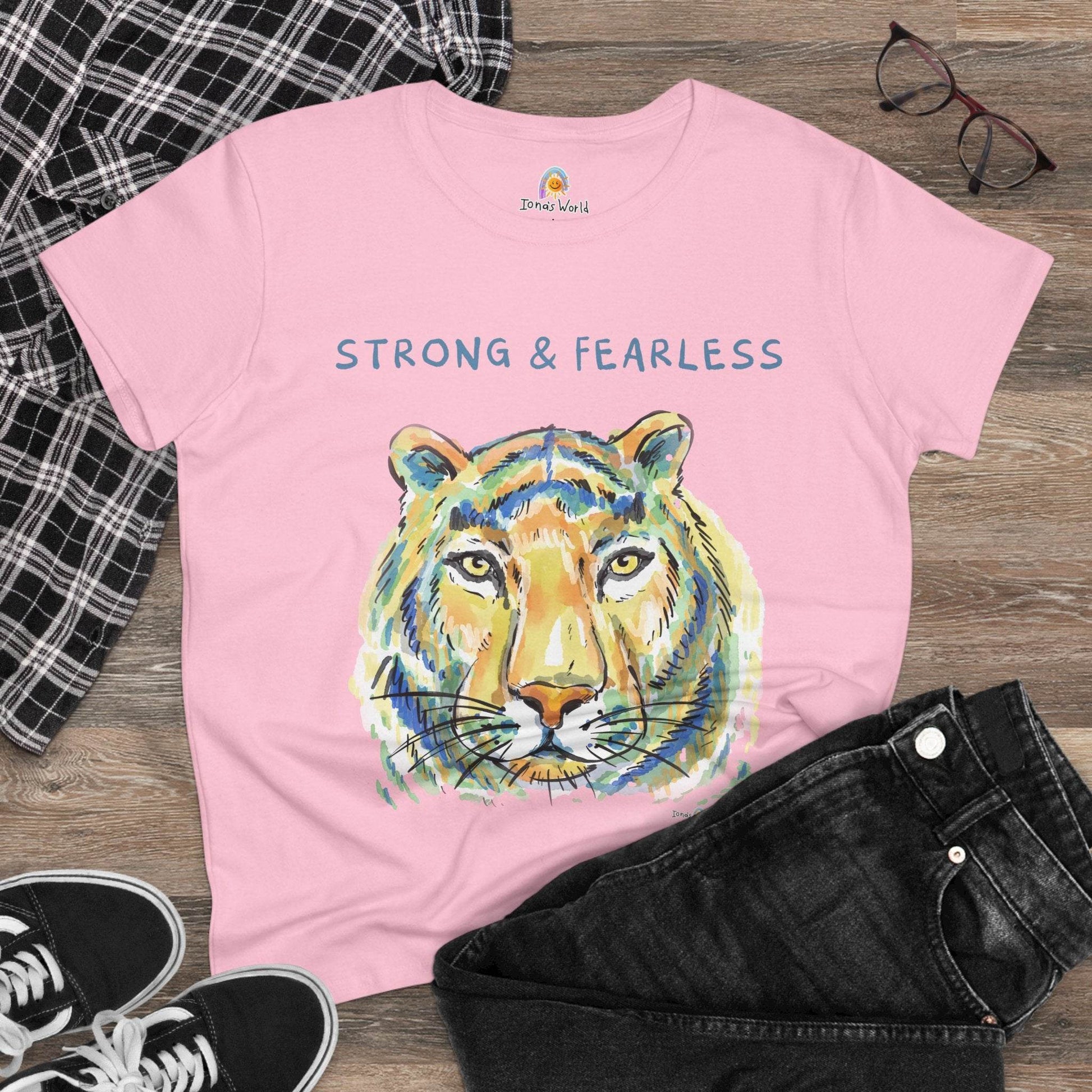 STRONG & FEARLESS - WOMEN'S SHIRT - Iona's World
